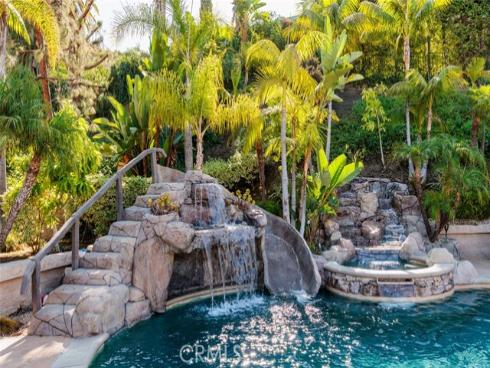 10491 Ridgeway Drive , North Tustin, CA