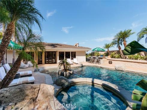 10491 Ridgeway Drive , North Tustin, CA