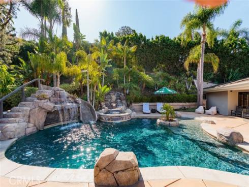 10491 Ridgeway Drive , North Tustin, CA