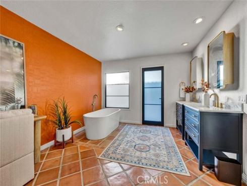 19422 Holiday Lane, North Tustin, CA