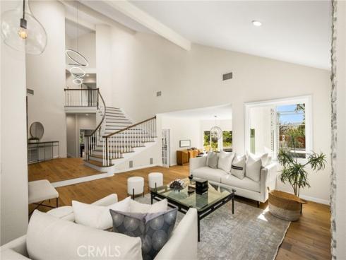 1086 Castlerock , North Tustin, CA