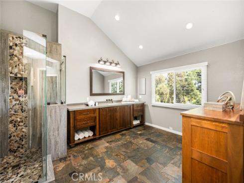 1086 Castlerock , North Tustin, CA