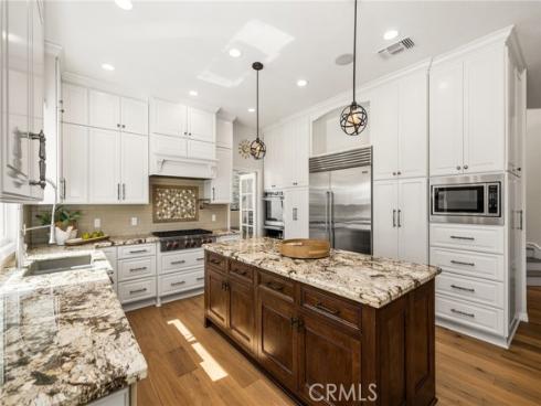 1086 Castlerock , North Tustin, CA