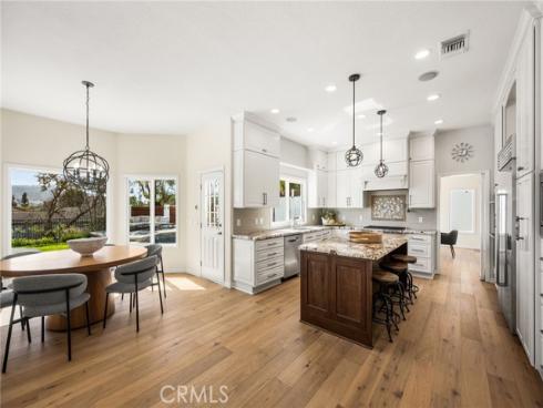 1086 Castlerock , North Tustin, CA