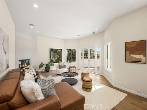 1086 Castlerock , North Tustin, CA