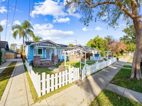 817 E Palmyra Avenue, Orange, CA
