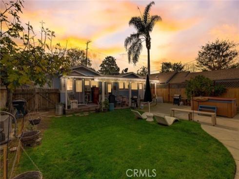 817 E Palmyra Avenue, Orange, CA