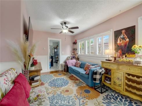 817 E Palmyra Avenue, Orange, CA