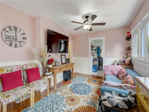 817 E Palmyra Avenue, Orange, CA