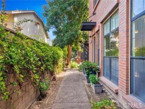 561 W Maple   Avenue, Orange, CA