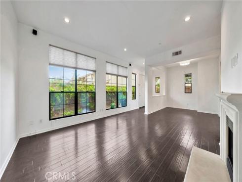 561 W Maple   Avenue, Orange, CA