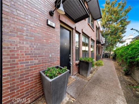 561 W Maple   Avenue, Orange, CA