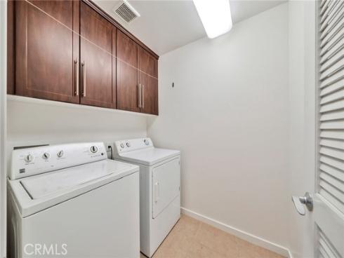 561 W Maple   Avenue, Orange, CA