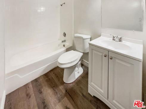 700 W La Veta  H7  Avenue, Orange, CA