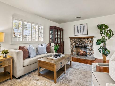 1524 E Riverview Avenue, Orange, CA