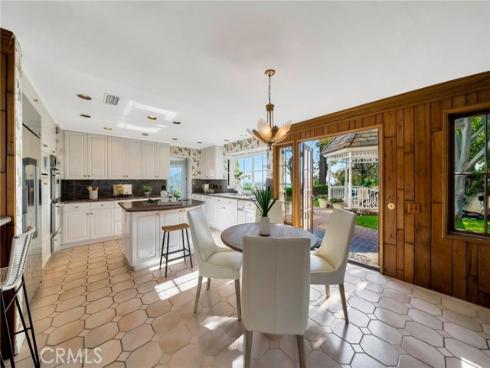 5502 E Crest De Ville Avenue, Orange, CA