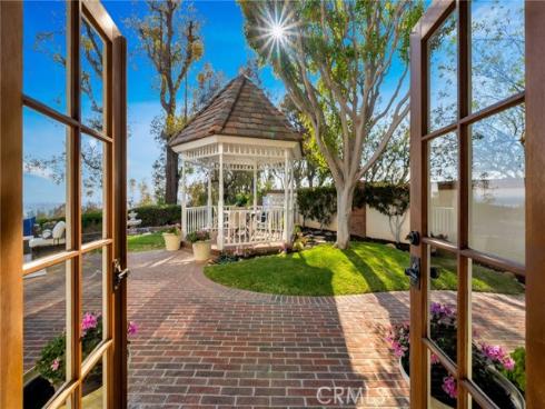 5502 E Crest De Ville Avenue, Orange, CA