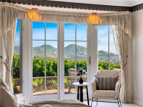 5502 E Crest De Ville Avenue, Orange, CA