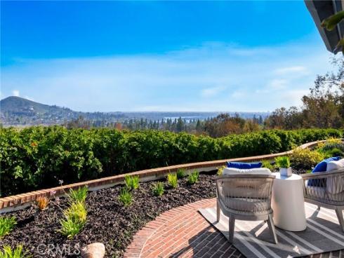 5502 E Crest De Ville Avenue, Orange, CA