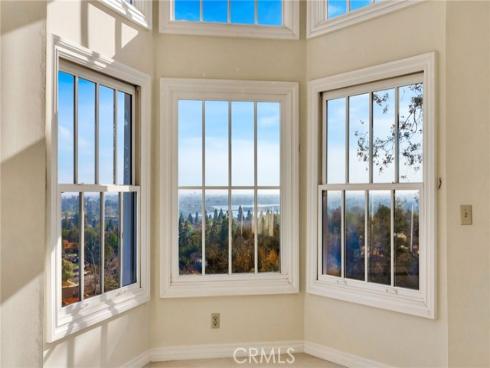 5502 E Crest De Ville Avenue, Orange, CA