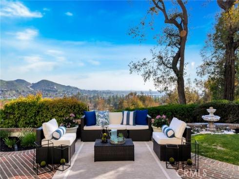 5502 E Crest De Ville Avenue, Orange, CA