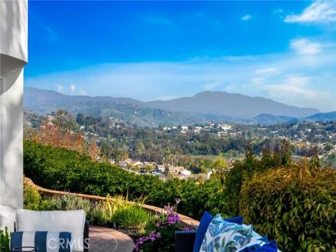 5502 E Crest De Ville Avenue, Orange, CA