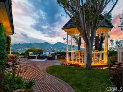 5502 E Crest De Ville Avenue, Orange, CA