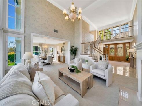 5502 E Crest De Ville Avenue, Orange, CA