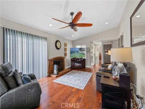 805 W Brentwood Avenue, Orange, CA