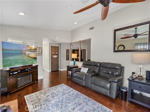 805 W Brentwood Avenue, Orange, CA