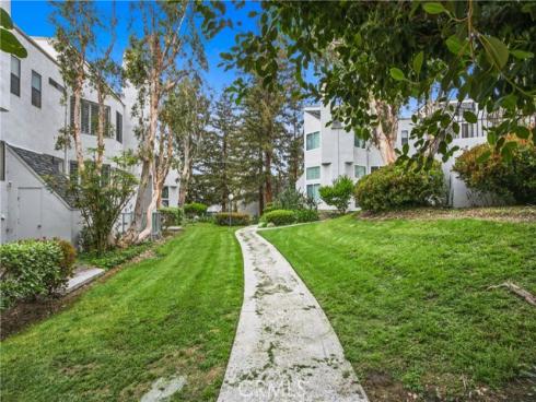 5846 E Creekside  10  Avenue, Orange, CA