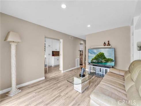 5846 E Creekside 35 Avenue, Orange, CA