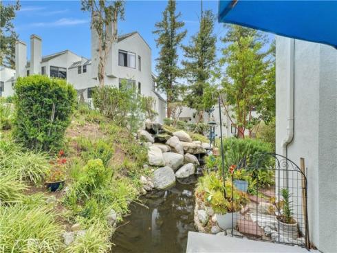 5846 E Creekside 35 Avenue, Orange, CA