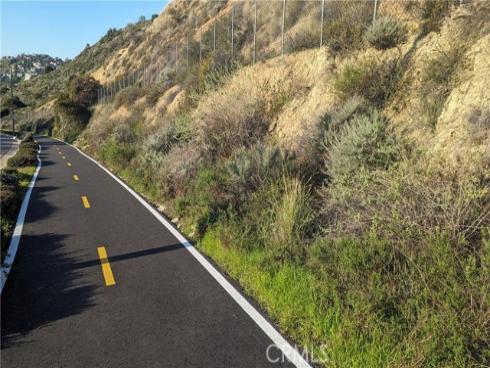 5846 E Creekside 35 Avenue, Orange, CA