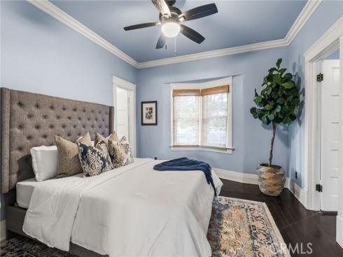 952 E Palmyra Avenue, Orange, CA