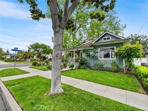 952 E Palmyra Avenue, Orange, CA