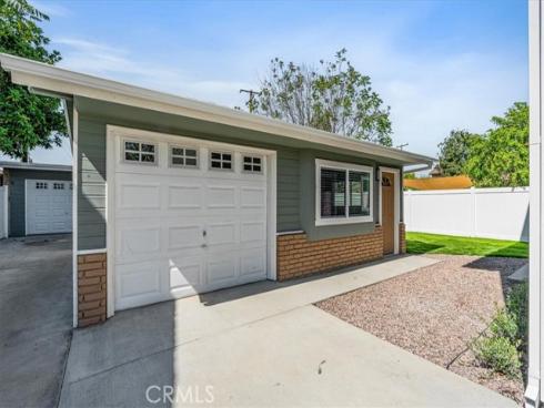 1043 E Palmyra Avenue, Orange, CA