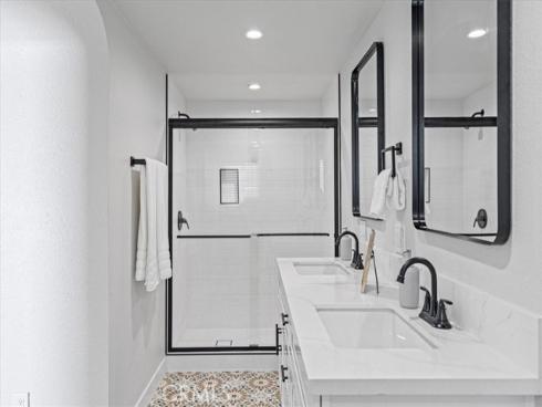 1043 E Palmyra Avenue, Orange, CA