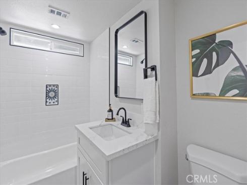 1043 E Palmyra Avenue, Orange, CA