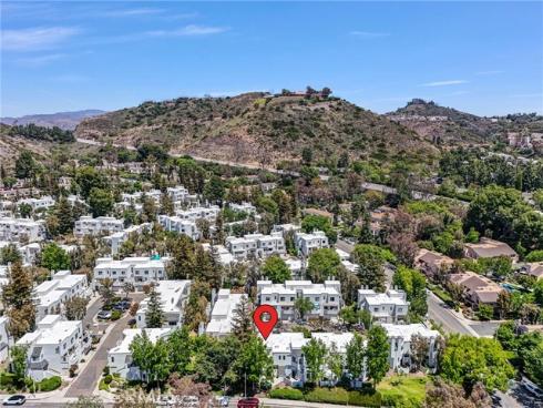 152 N Singingwood 6 Street, Orange, CA