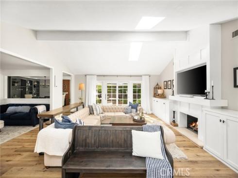 227 S Calle Grande , Orange, CA