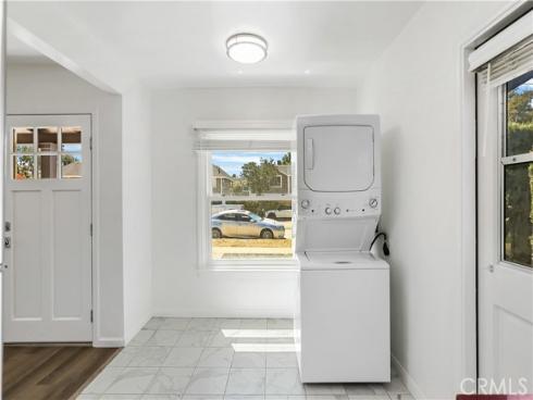 611 W Walnut Avenue, Orange, CA