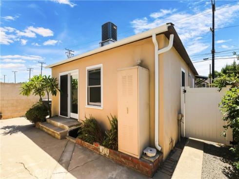 611 W Walnut Avenue, Orange, CA