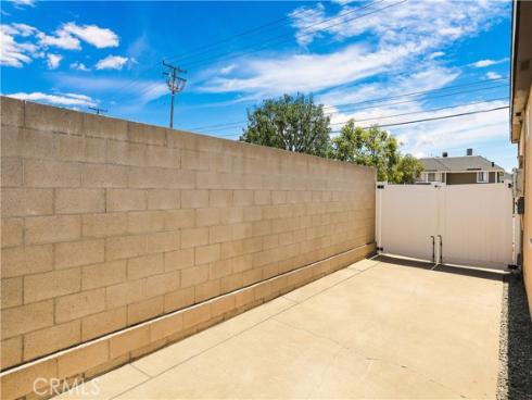611 W Walnut Avenue, Orange, CA