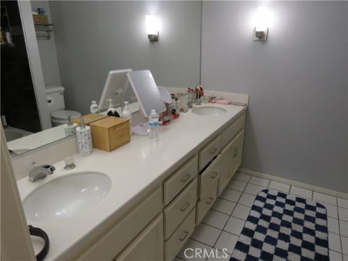 5744 E Creekside  10  Avenue, Orange, CA