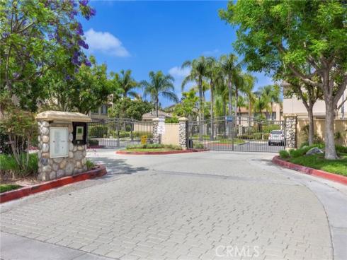 448 N Londonderry  D  Lane, Orange, CA