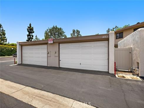 2870 N Cottonwood St, Unit 2  , Orange, CA