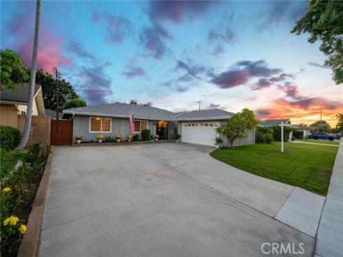 1024 E Tularosa  , Orange, CA