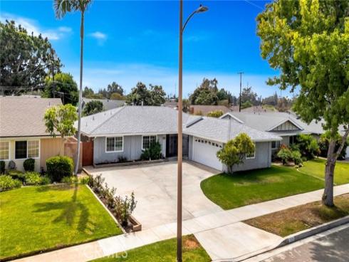 1024 E Tularosa  , Orange, CA