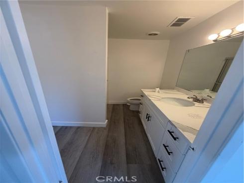 700  West La Veta  E4  Avenue, Orange, CA